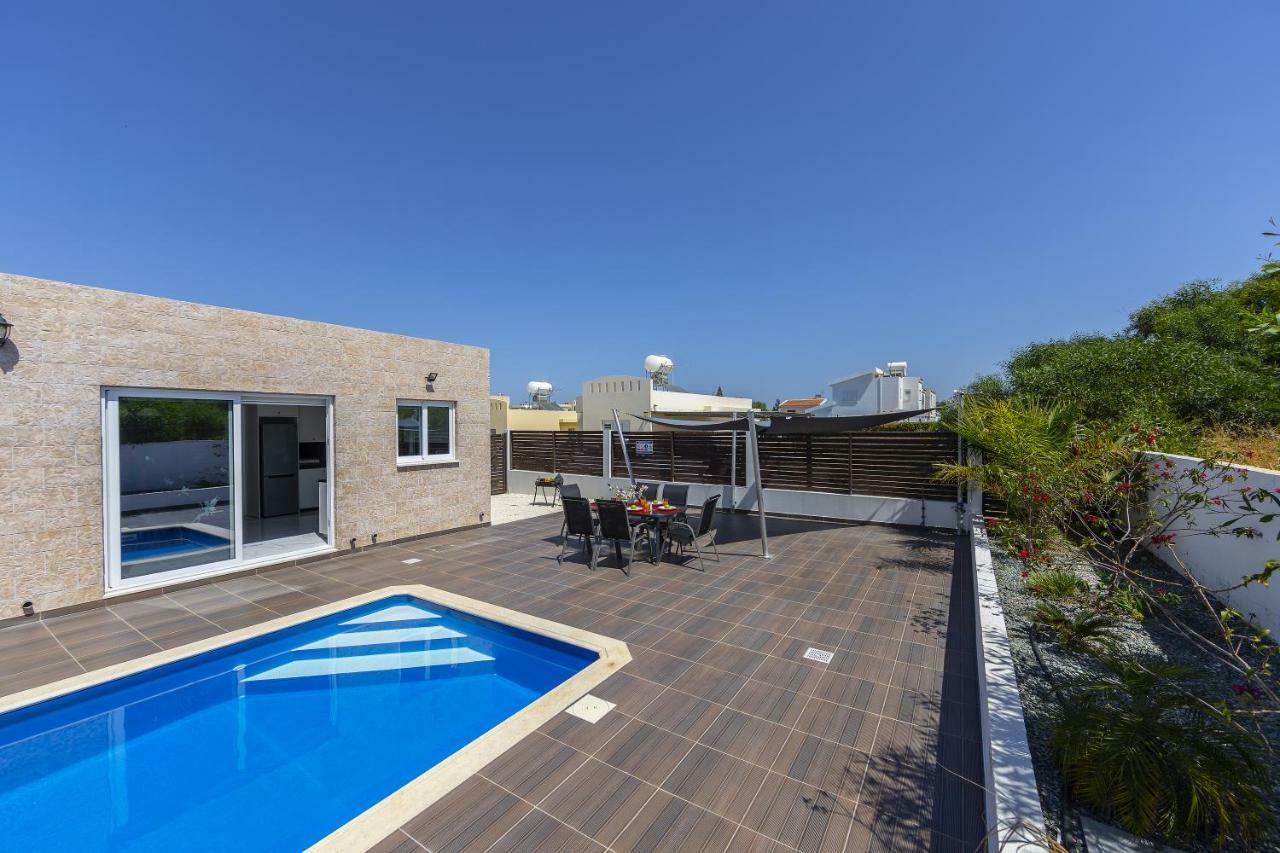 Protaras Villa Hollywood Exteriör bild